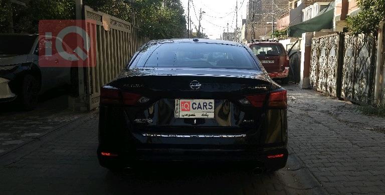 نيسان ألتيما